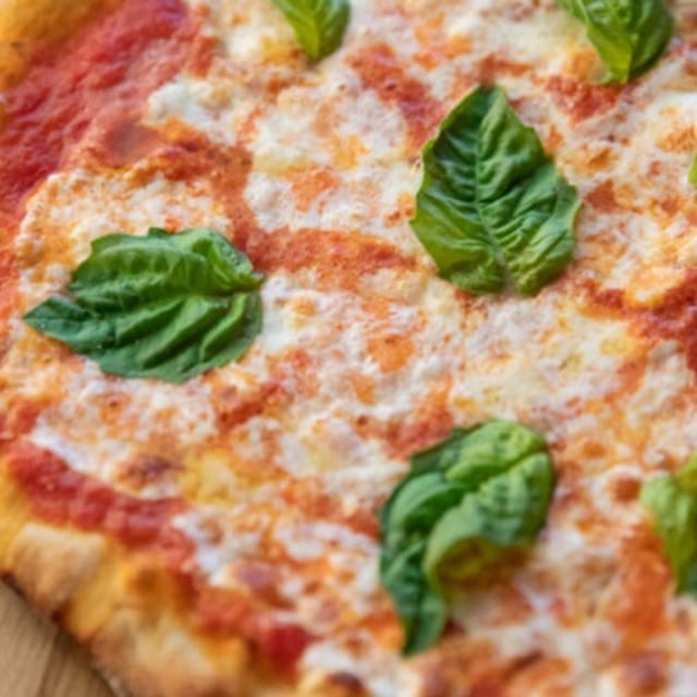 Margherita Pizza.