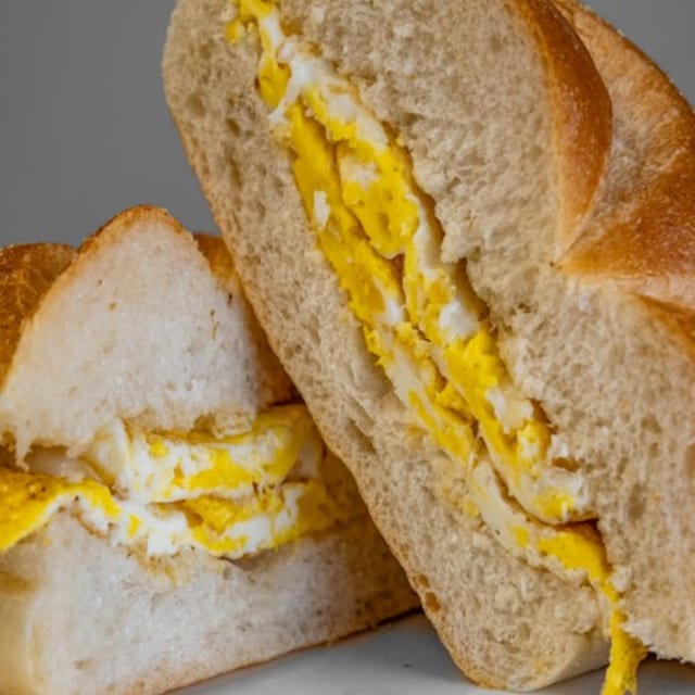 2 Eggs on a Round Roll.