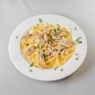 Large Tray Fettuccini Alfredo